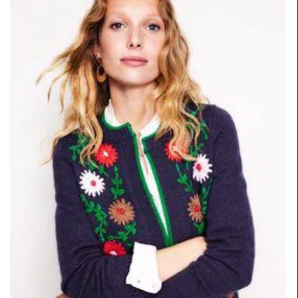 BODEN Sweater Floral Embroidered - Picture 3 of 9